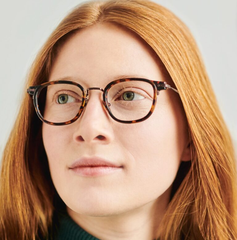 Refundacja okularów korekcyjnych przez pracodawcę – jak ją uzyskać?